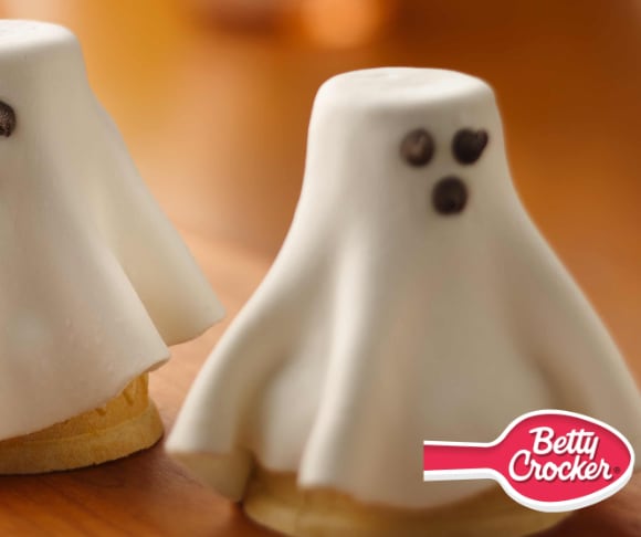 Halloween Cupcake Cone Ghosts
